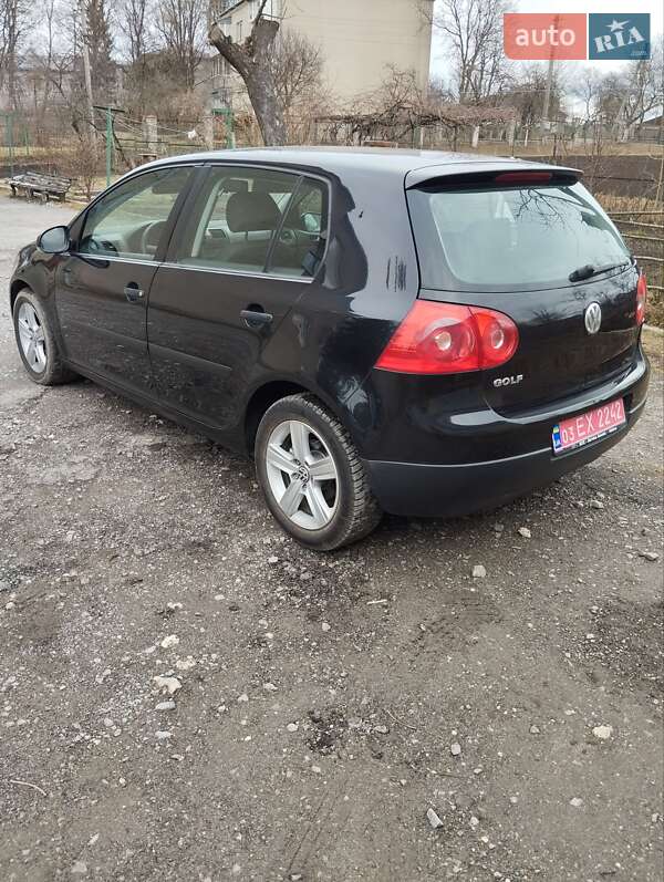 Хетчбек Volkswagen Golf 2004 в Збаражі
