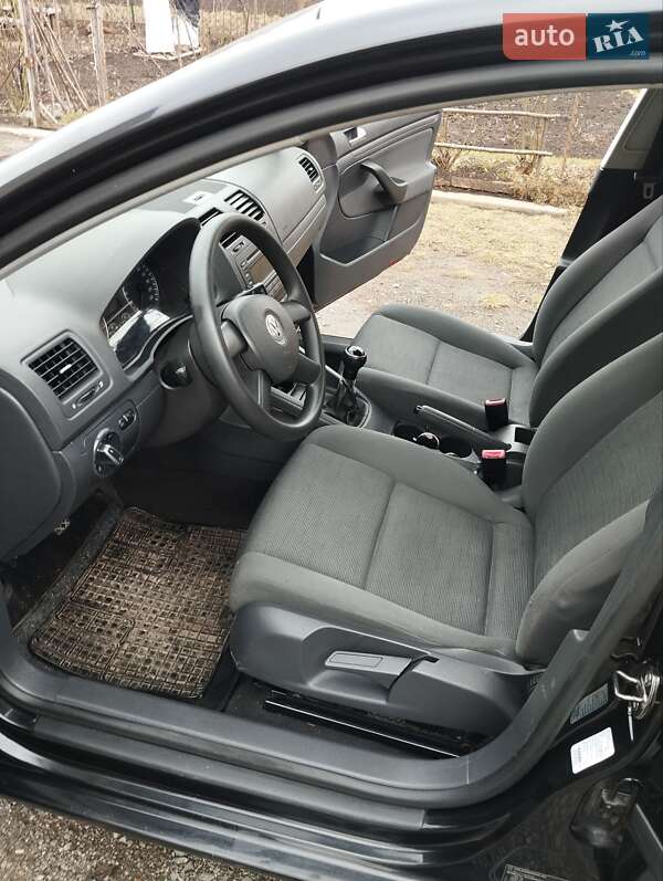 Хетчбек Volkswagen Golf 2004 в Збаражі