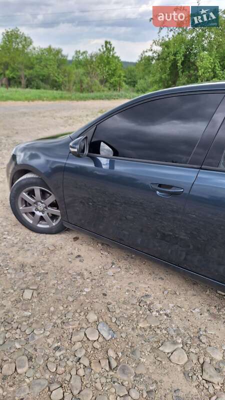 Хетчбек Volkswagen Golf 2009 в Надвірній