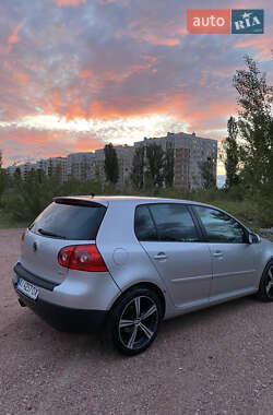 Хэтчбек Volkswagen Golf 2006 в Киеве