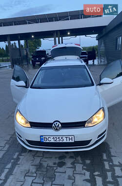 Универсал Volkswagen Golf 2015 в 