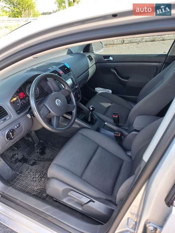 Хетчбек Volkswagen Golf 2005 в Білій Церкві