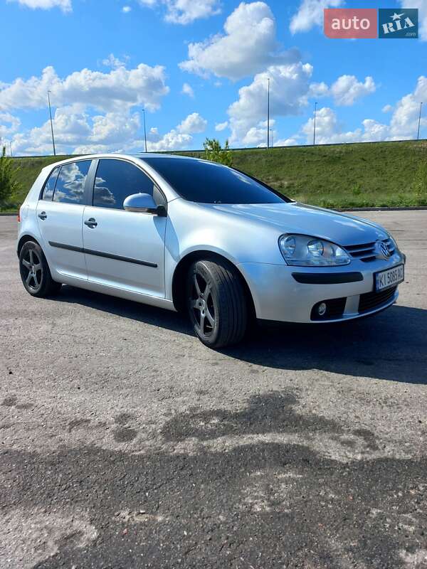 Хетчбек Volkswagen Golf 2005 в Білій Церкві