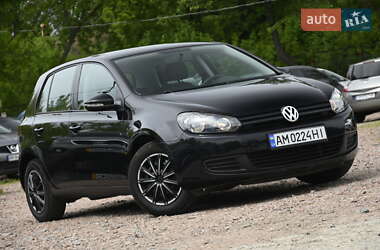 Хэтчбек Volkswagen Golf 2010 в Бердичеве