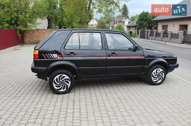 Хэтчбек Volkswagen Golf 1988 в 