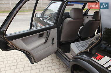 Хэтчбек Volkswagen Golf 1988 в 