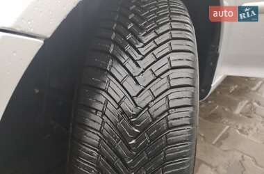 Хетчбек Volkswagen Golf 2007 в 