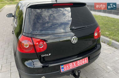 Хэтчбек Volkswagen Golf 2008 в 