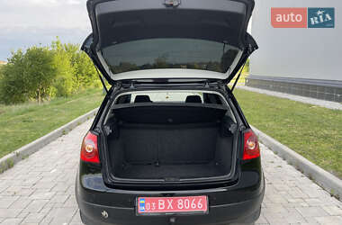 Хэтчбек Volkswagen Golf 2008 в 