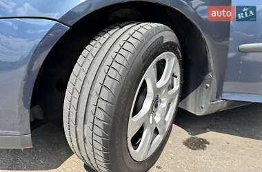 Хетчбек Volkswagen Golf 2005 в 
