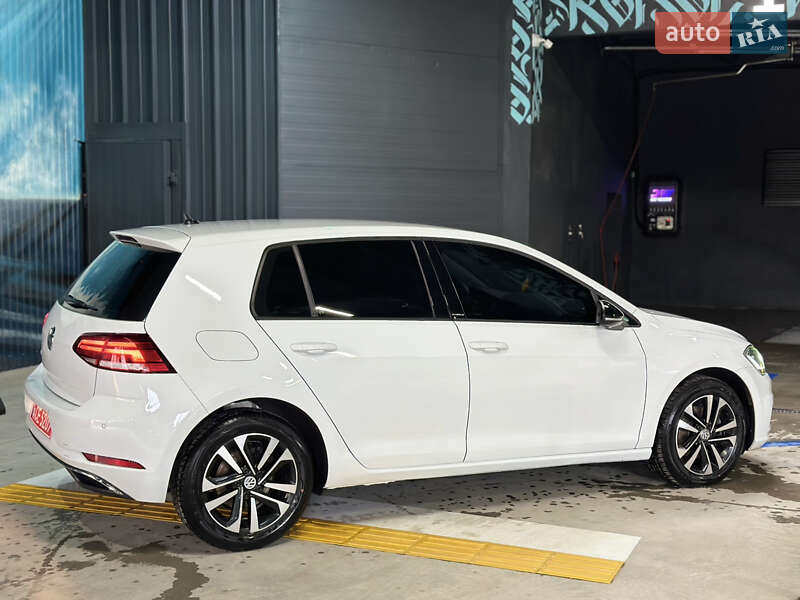 Хетчбек Volkswagen Golf 2019 в Самборі