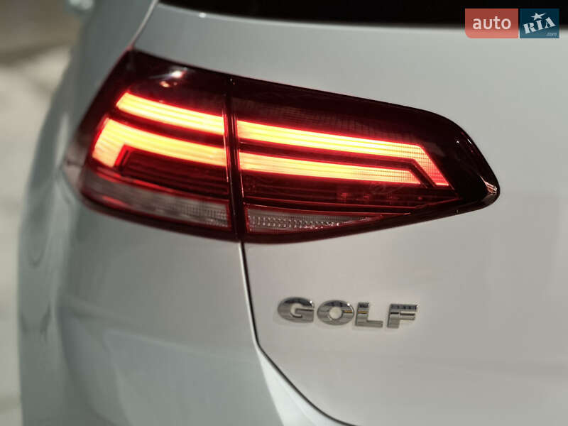 Хетчбек Volkswagen Golf 2019 в Самборі