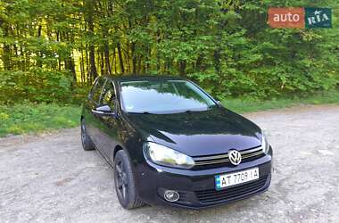 Хэтчбек Volkswagen Golf 2010 в Галиче