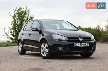 Хэтчбек Volkswagen Golf 2011 в Умани