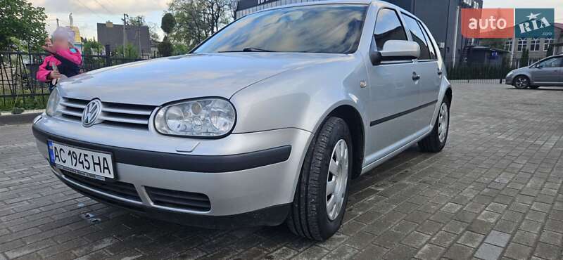 Volkswagen Golf 2002