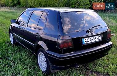 Хэтчбек Volkswagen Golf 1994 в Харькове