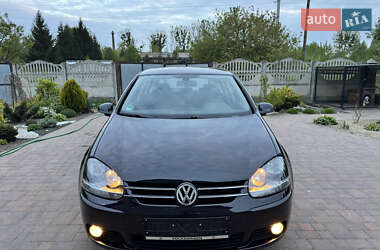 Хэтчбек Volkswagen Golf 2009 в Ровно