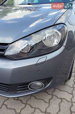 Хетчбек Volkswagen Golf 2012 в 