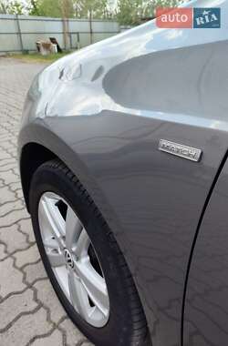 Хетчбек Volkswagen Golf 2012 в 