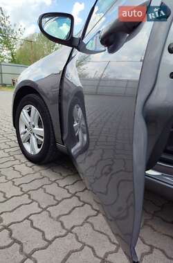 Хетчбек Volkswagen Golf 2012 в 