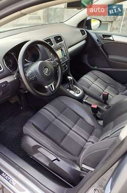 Хетчбек Volkswagen Golf 2012 в 