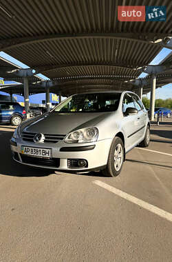 Хэтчбек Volkswagen Golf 2008 в Запорожье