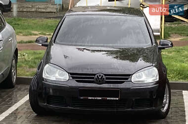 Хетчбек Volkswagen Golf 2005 в Луцьку