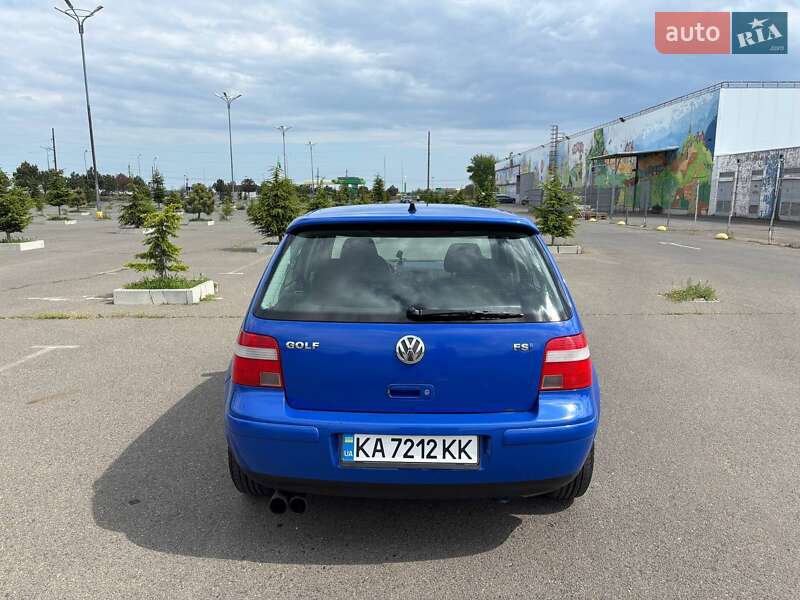Хэтчбек Volkswagen Golf 2003 в Одессе