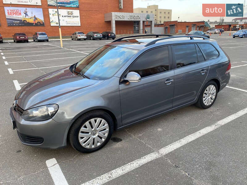 Универсал Volkswagen Golf 2010 в Броварах