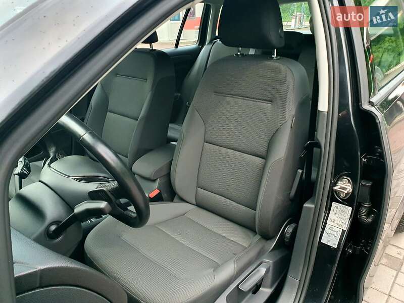 Універсал Volkswagen Golf 2020 в Києві