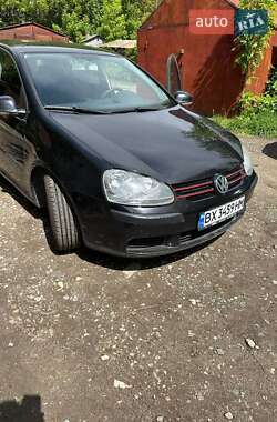 Хетчбек Volkswagen Golf 2003 в Хмельницькому