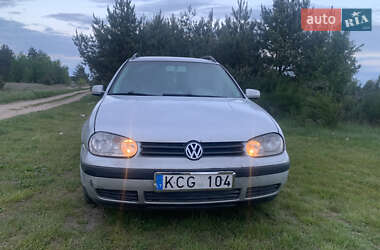 Універсал Volkswagen Golf 2002 в Зарічному