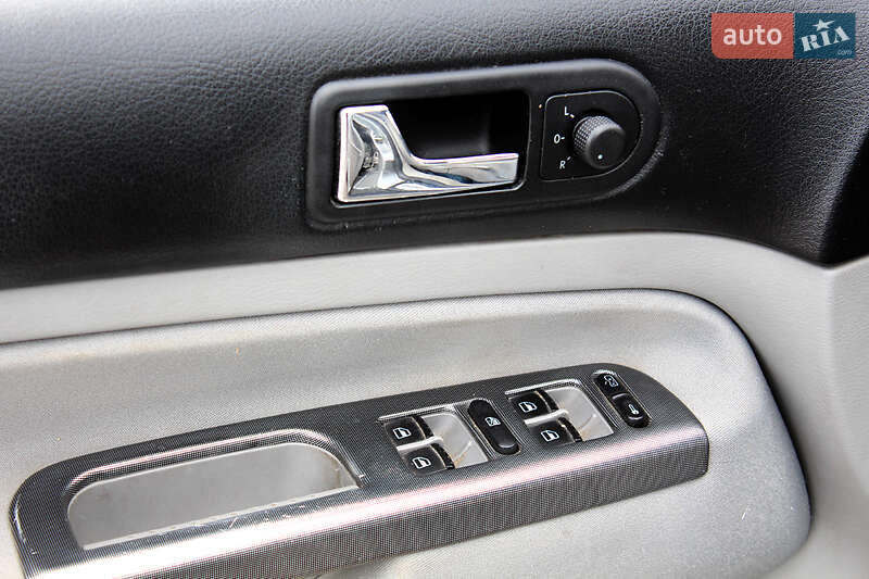 Универсал Volkswagen Golf 2006 в Виннице