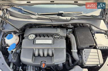 Хэтчбек Volkswagen Golf 2008 в 
