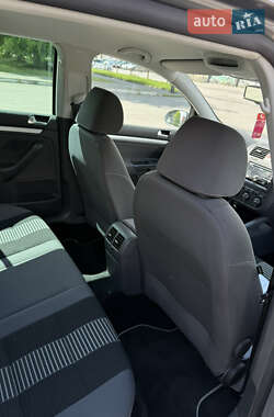 Хэтчбек Volkswagen Golf 2008 в 