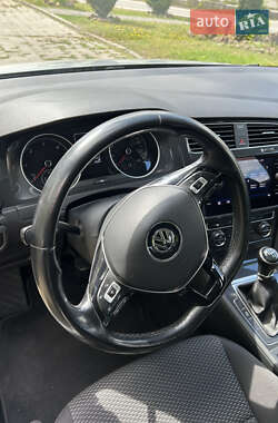 Універсал Volkswagen Golf 2019 в 