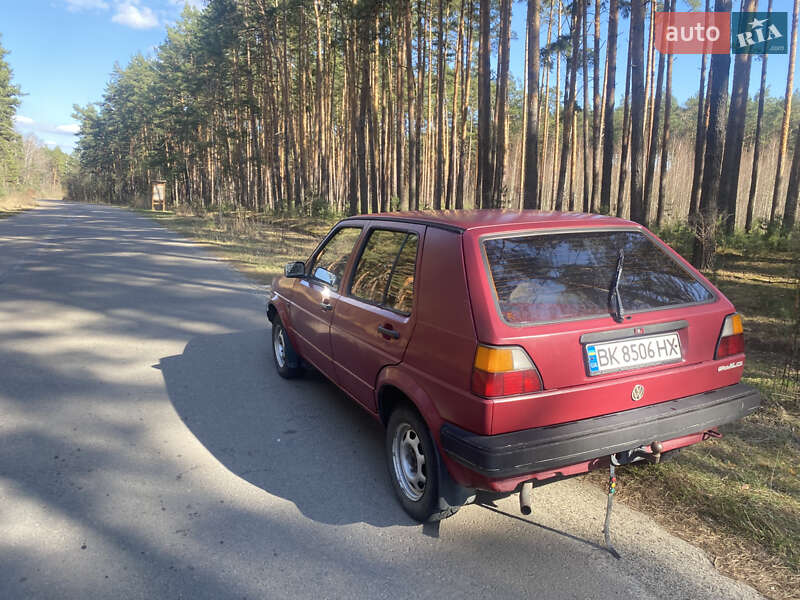 Хэтчбек Volkswagen Golf 1988 в 