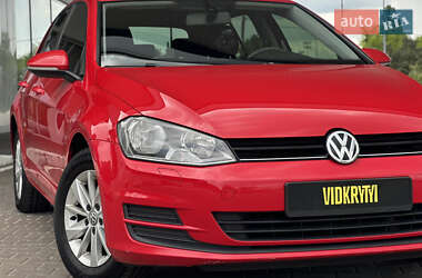 Хетчбек Volkswagen Golf 2016 в 