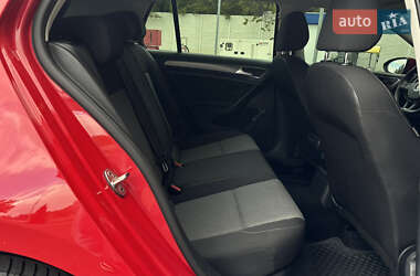 Хетчбек Volkswagen Golf 2016 в 