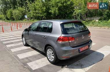 Хетчбек Volkswagen Golf 2009 в 