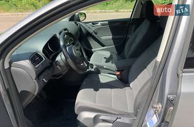 Хетчбек Volkswagen Golf 2009 в 