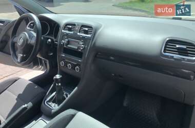 Хетчбек Volkswagen Golf 2009 в 