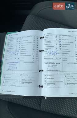 Хетчбек Volkswagen Golf 2009 в 