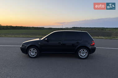 Хетчбек Volkswagen Golf 1999 в 