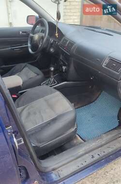 Універсал Volkswagen Golf 2000 в 