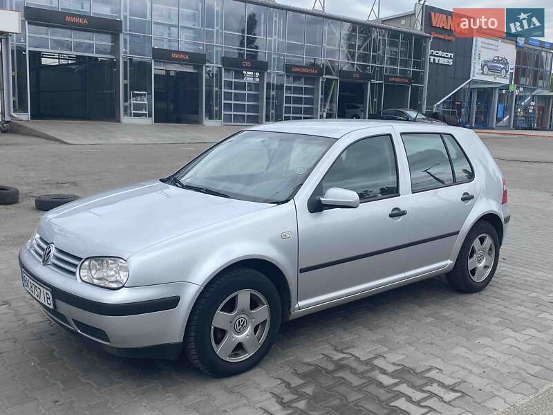 Volkswagen Golf 2002