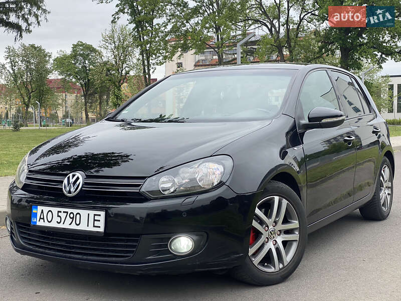 Хетчбек Volkswagen Golf 2009 в Мукачевому