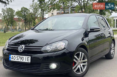 Хэтчбек Volkswagen Golf 2009 в 