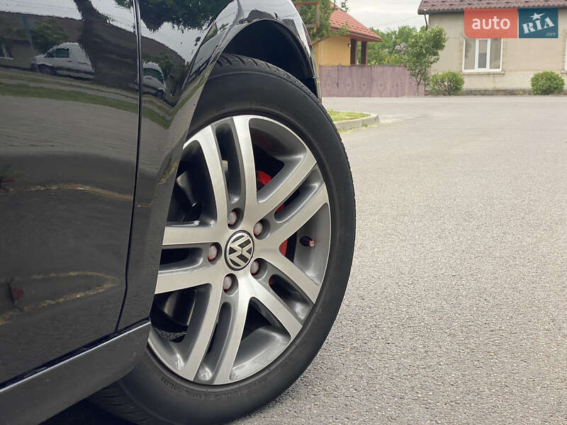 Хетчбек Volkswagen Golf 2009 в Мукачевому