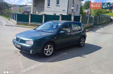 Хэтчбек Volkswagen Golf 1999 в 